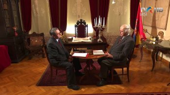 Romania 100 Iasul in arcul timpului Victor Spinei