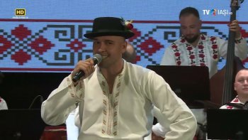 Cântec și poveste, Festivalul de Folclor „Constantin Arvinte”, 2025 - recital Laura Lavric